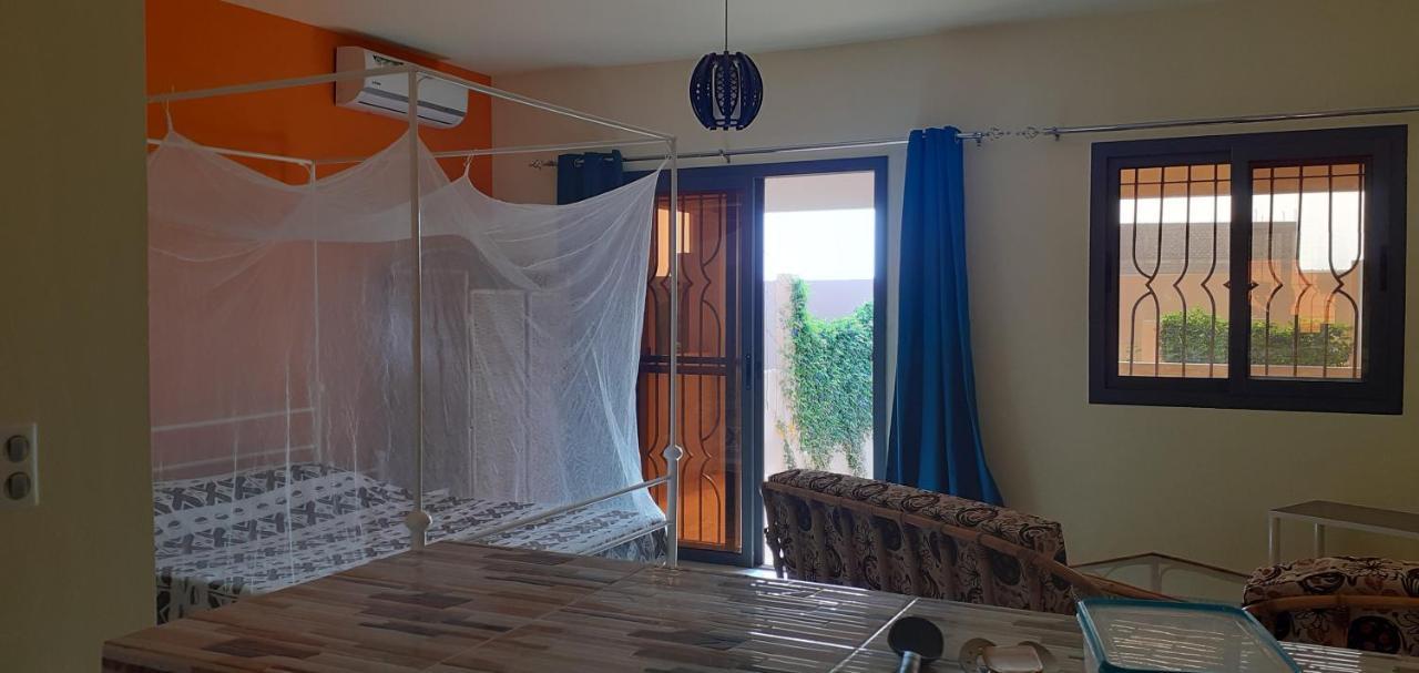 Dekk Jamm, Ou L'On Trouve La Paix Hotel Toubab Dialao Bagian luar foto