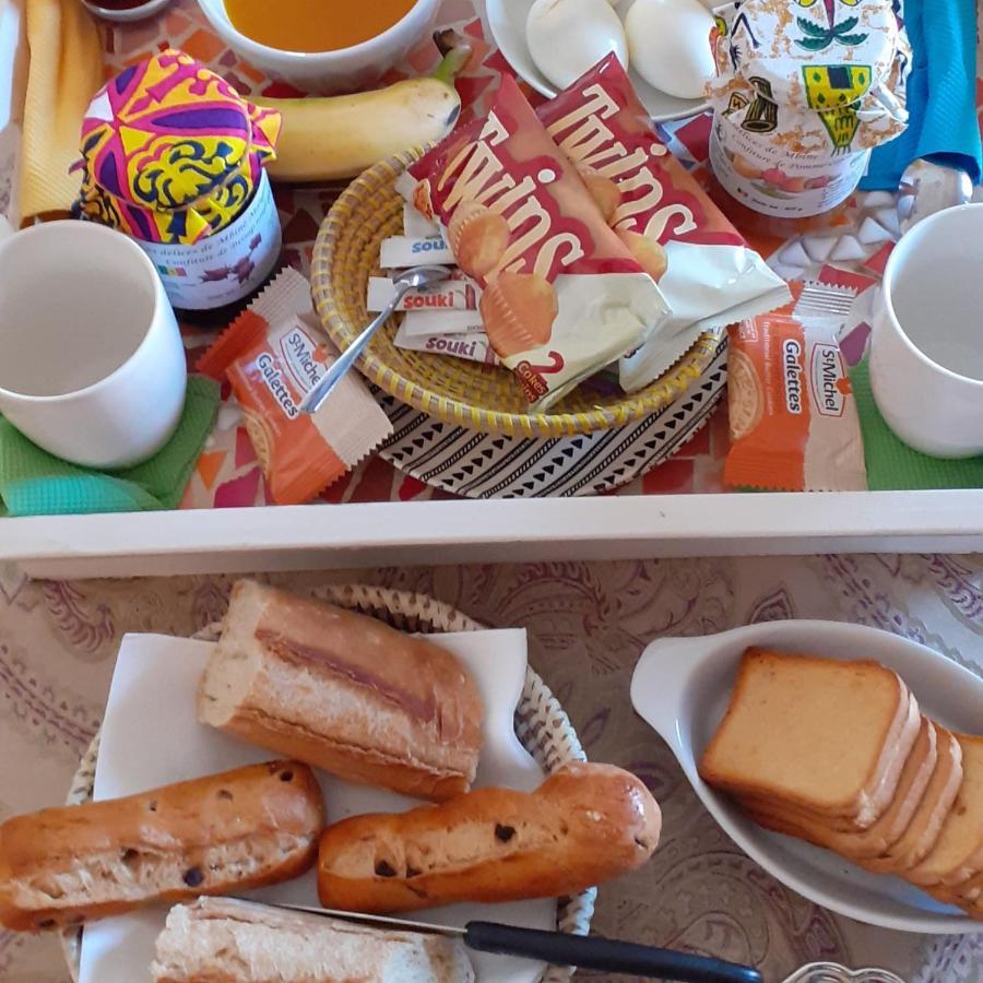 Dekk Jamm, Ou L'On Trouve La Paix Hotel Toubab Dialao Bagian luar foto